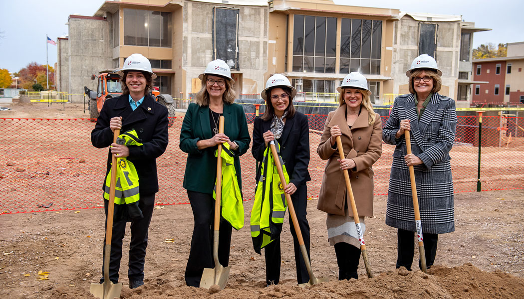 ASCSU students, Dean Kjerstin Thorson, President Amy Parsons, and Provost Mariam Underwood holding shovels at the Clark Groundbreaking