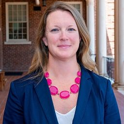 Kristin Olofsson headshot